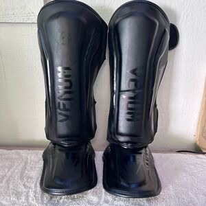 Venum Elite Shin Guards Black Matte/Black XL Muay Thai MMA Kickboxing 1394 NWOT